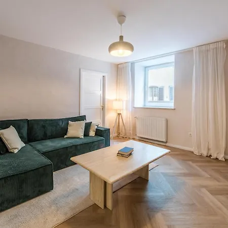 Gemuetliches Design-Apartment In Augsburger Altstadt