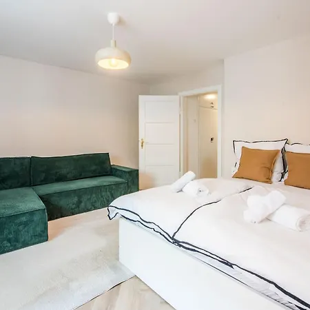 Modernes Design-apartment Mit Grosser Kueche In Augsburger Altstadt Kapuzinergasse *